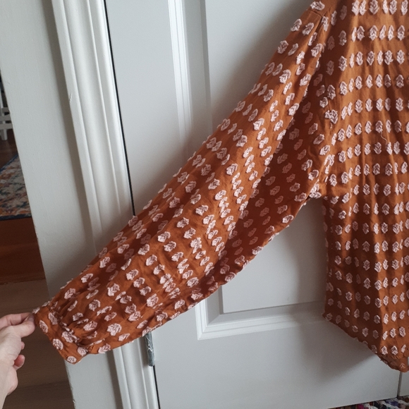 Small pilcro blouse from Anthropologie - Picture 3 of 7